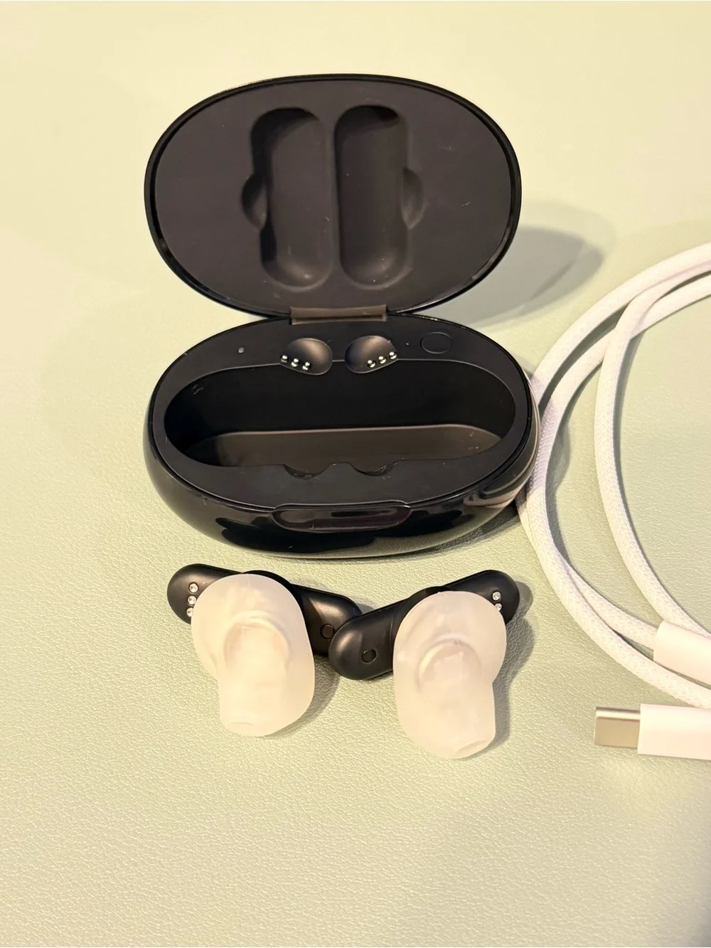 UE Black True Wireless Earbuds with White Charging Cable